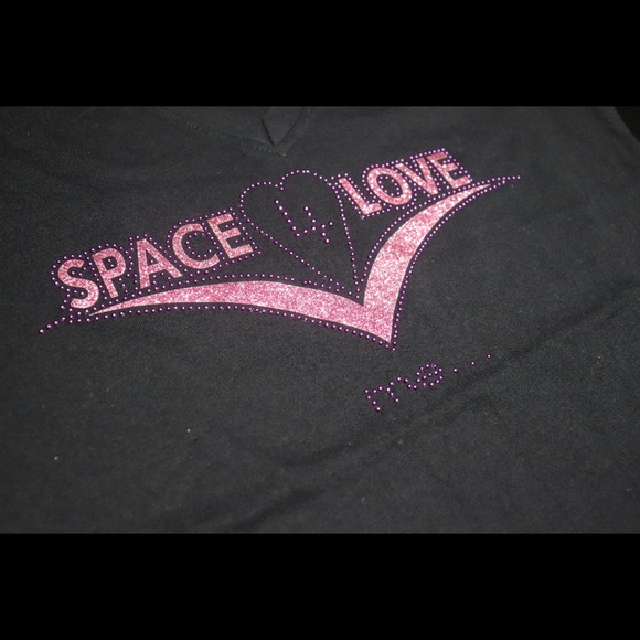 “Space 4 love me “ women’s  t-shirt . (Black/Pink) - Picture 2 of 2